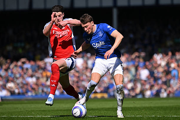 一个告别 一个告别